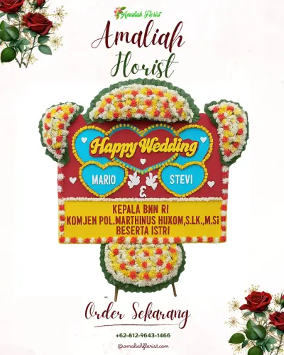 Karangan Papan Bunga Pernikahan di Belakang Pondok